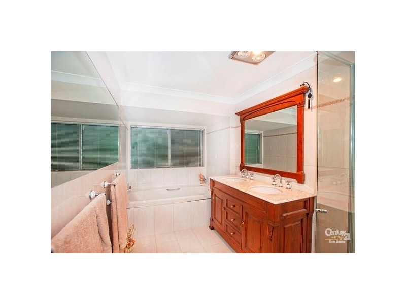 11 Musgrave Street, Fig Tree Pocket QLD 4069