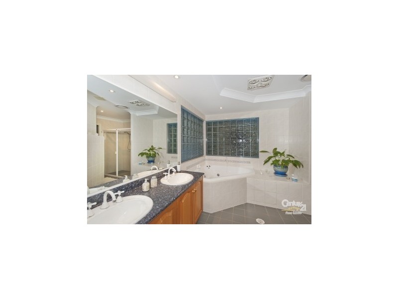 88 Kintyre Street, Brookfield QLD 4069