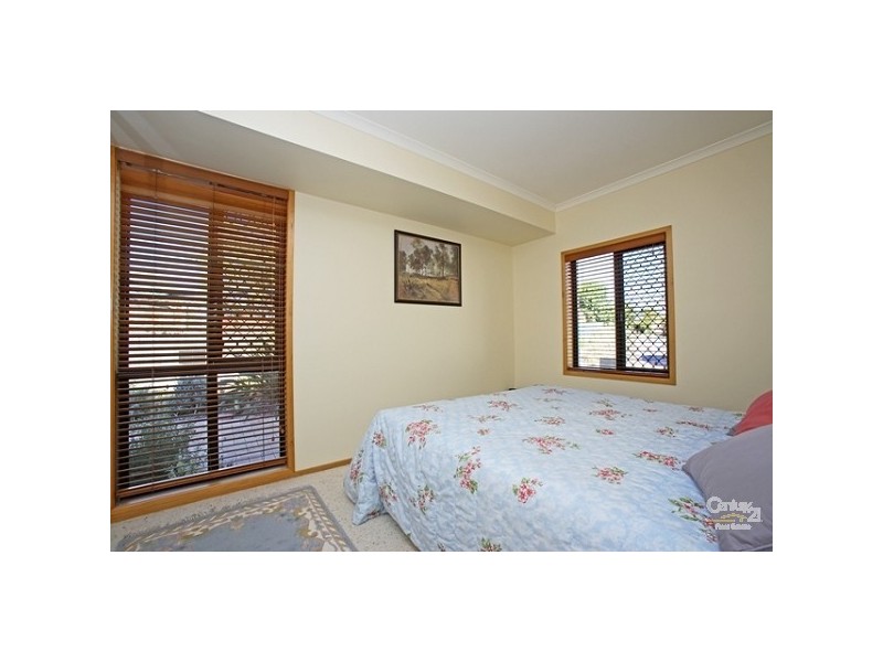 Brookfield QLD 4069