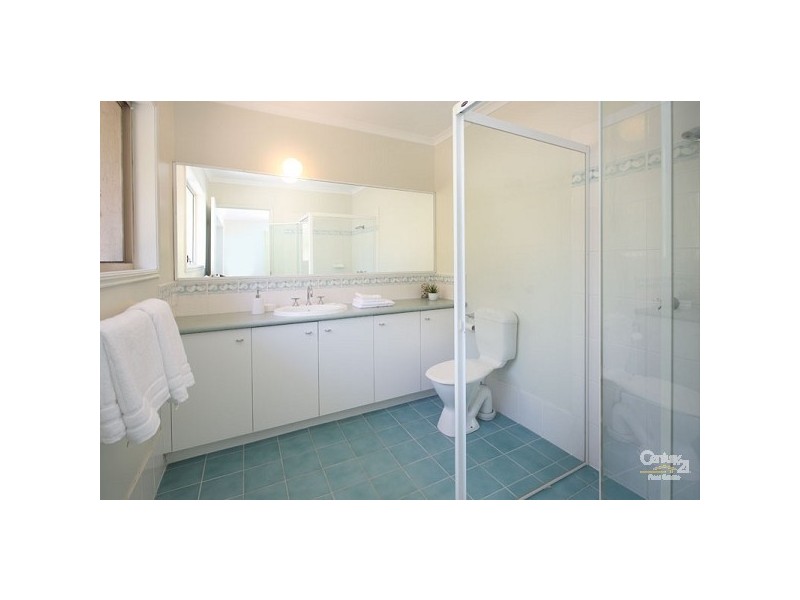 6 Olley Court, Brookfield QLD 4069