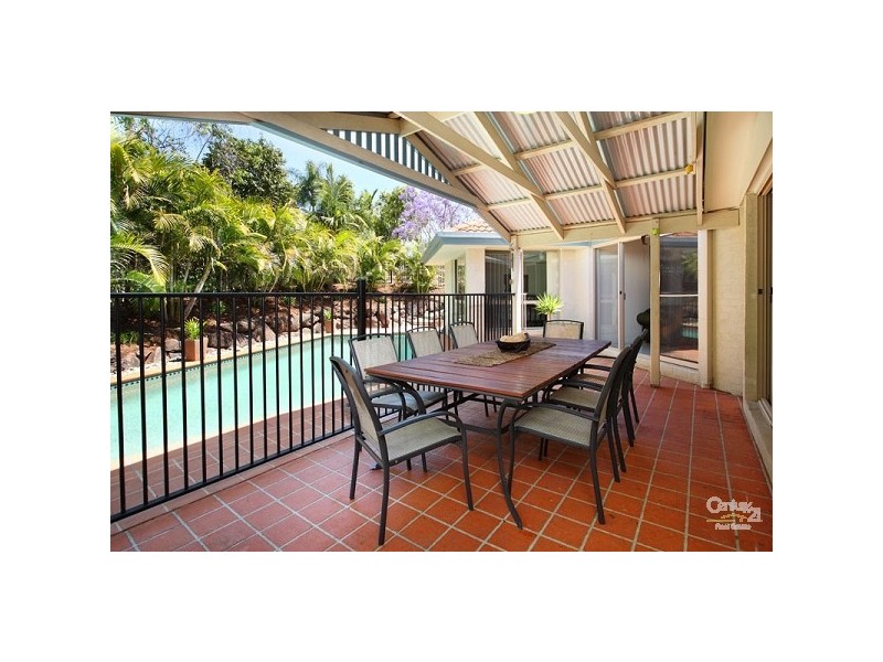 6 Olley Court, Brookfield QLD 4069