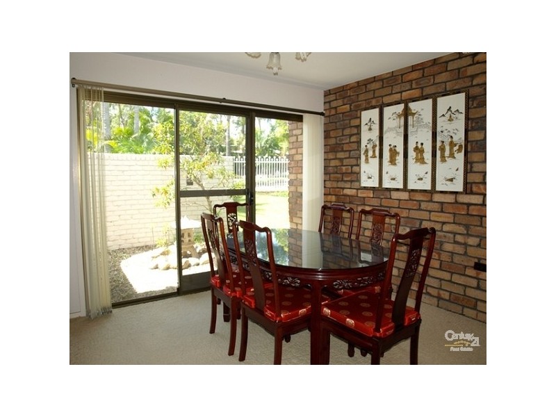2 Kenny Court, Mount Ommaney QLD 4074