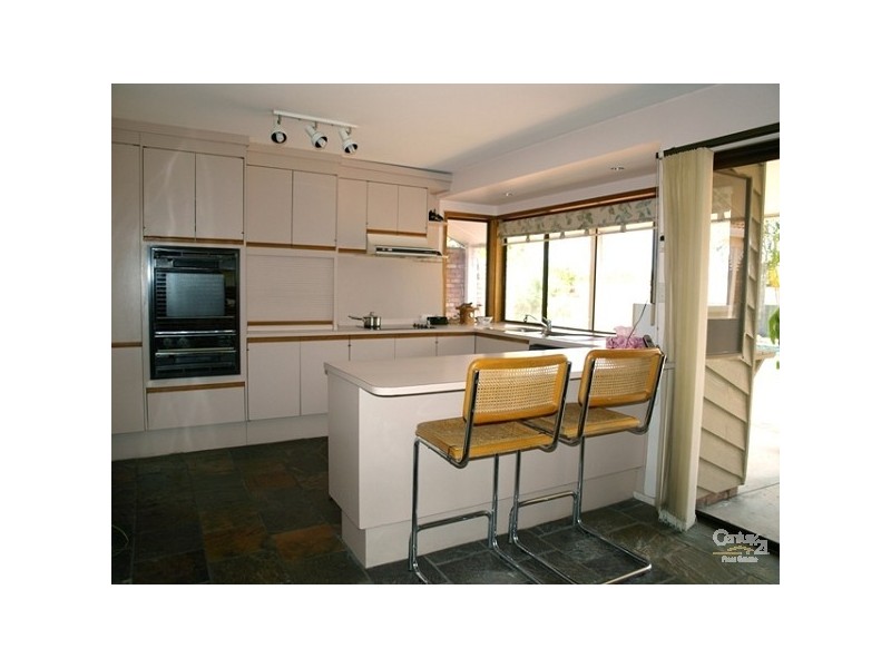 2 Kenny Court, Mount Ommaney QLD 4074