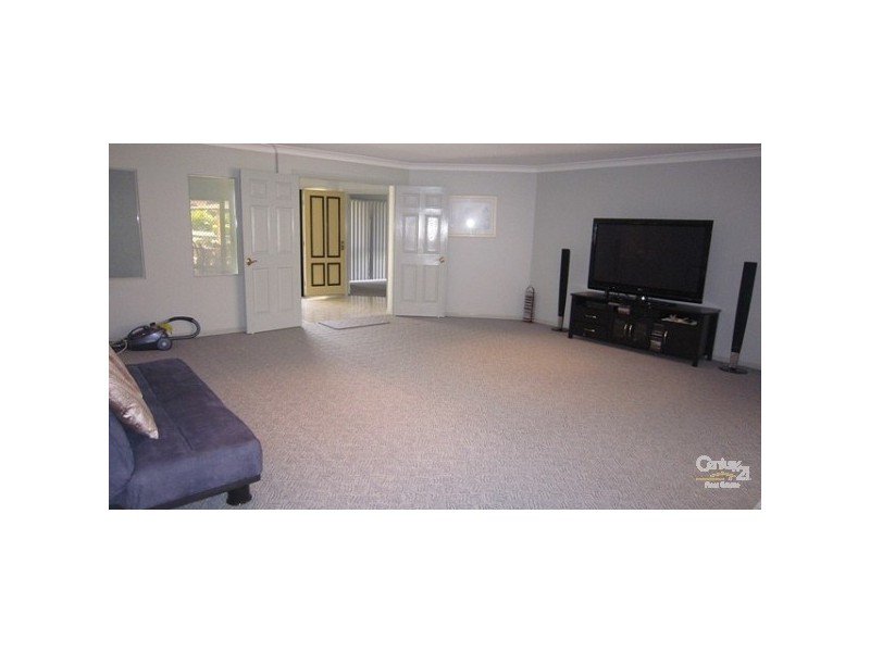 80 Lagoon Crescent, Bellbowrie QLD 4070