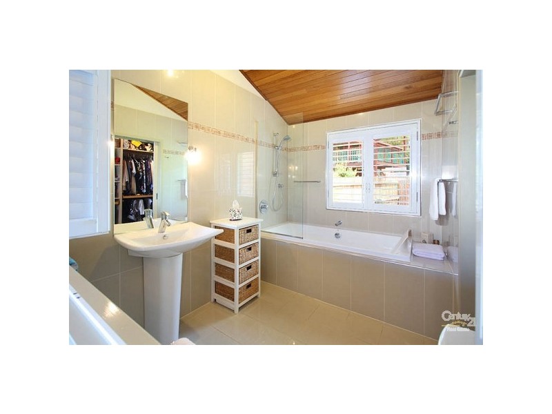 49 Marland Street, Kenmore QLD 4069