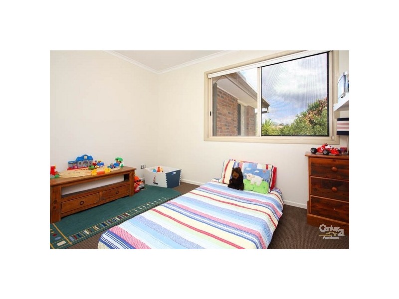 49 Marland Street, Kenmore QLD 4069