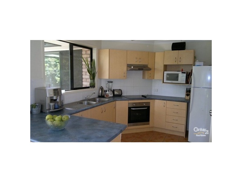 6 Cadaga Close, Bellbowrie QLD 4070