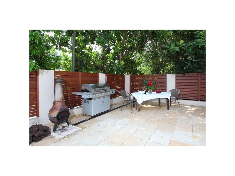 18 Lant Street, Chapel Hill QLD 4069