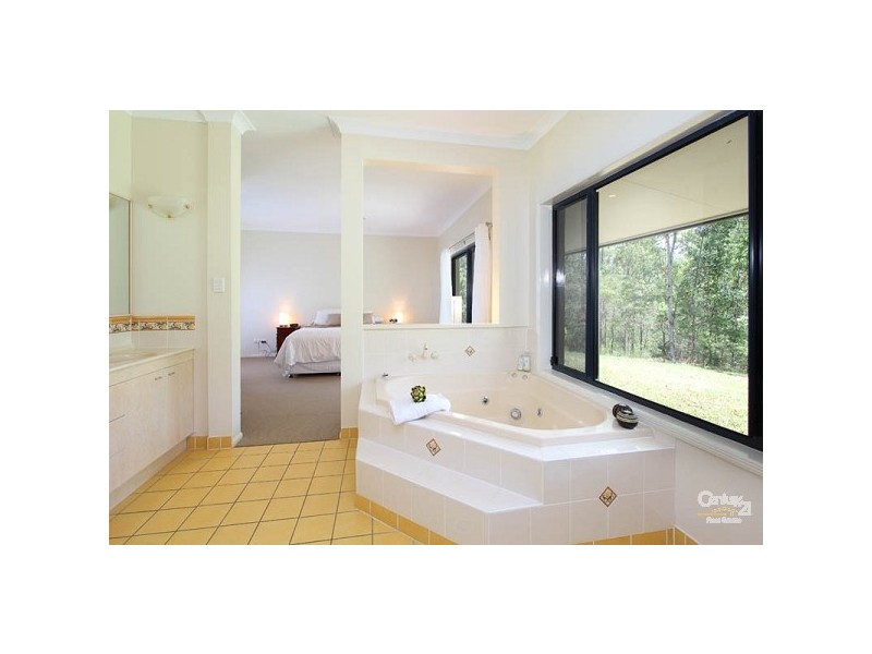 9 Lilly Pilly Road, Pullenvale QLD 4069