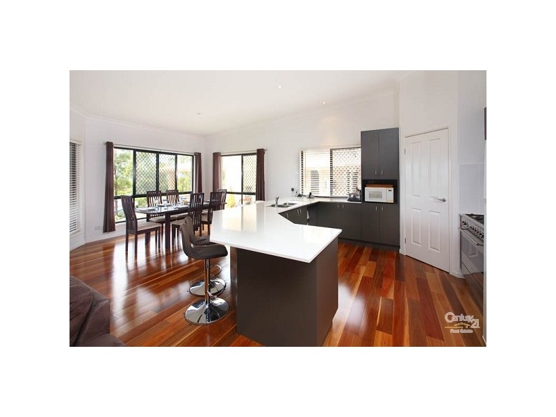 106 Gibson Crescent, Bellbowrie QLD 4070