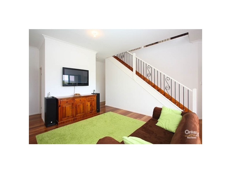 106 Gibson Crescent, Bellbowrie QLD 4070