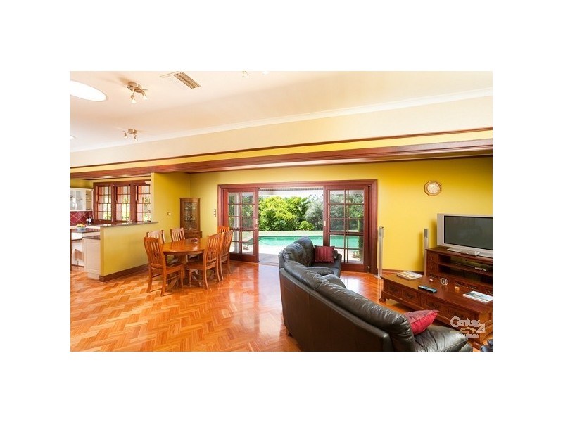 533 Hawkesbury Road, Anstead QLD 4070