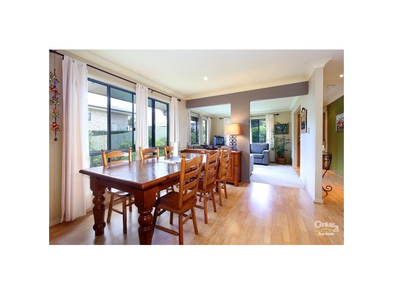 77 Westaway Crescent, Bellbowrie QLD 4070