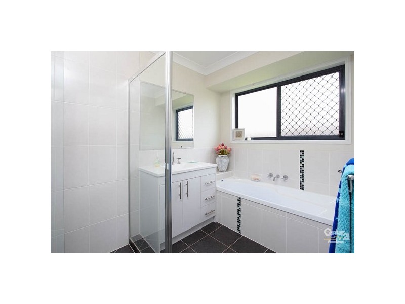 152 Beaufort Crescent, Moggill QLD 4070