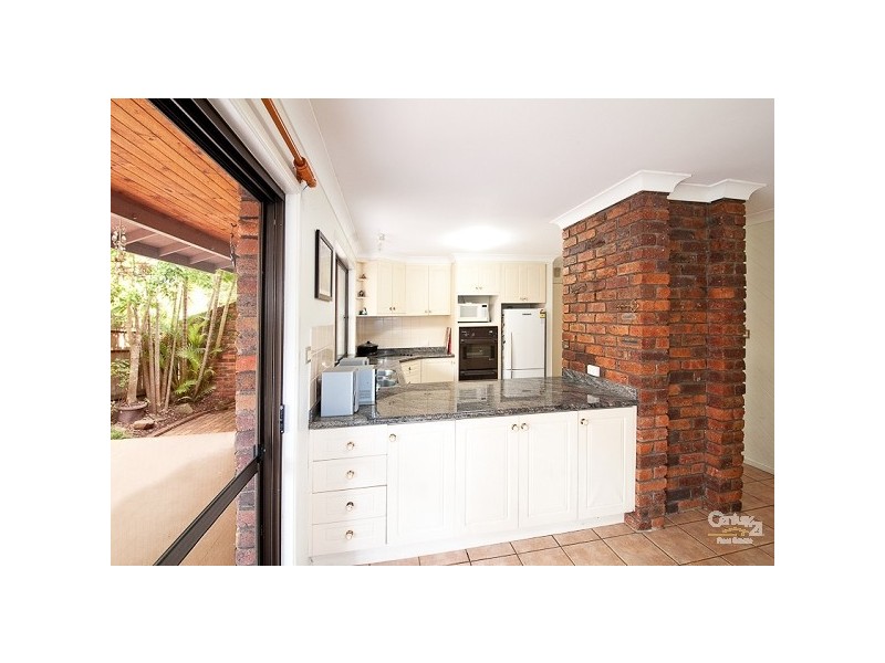 10 Mondra Street, Kenmore Hills QLD 4069