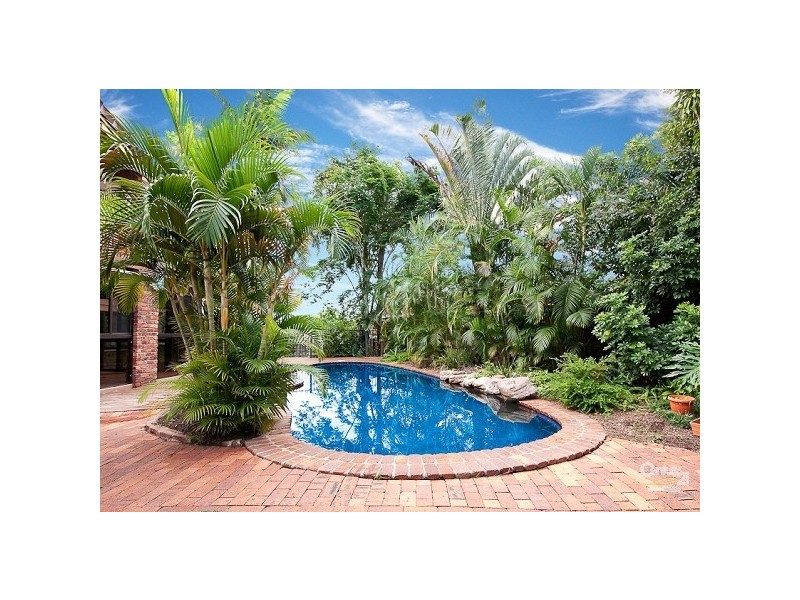 10 Mondra Street, Kenmore Hills QLD 4069