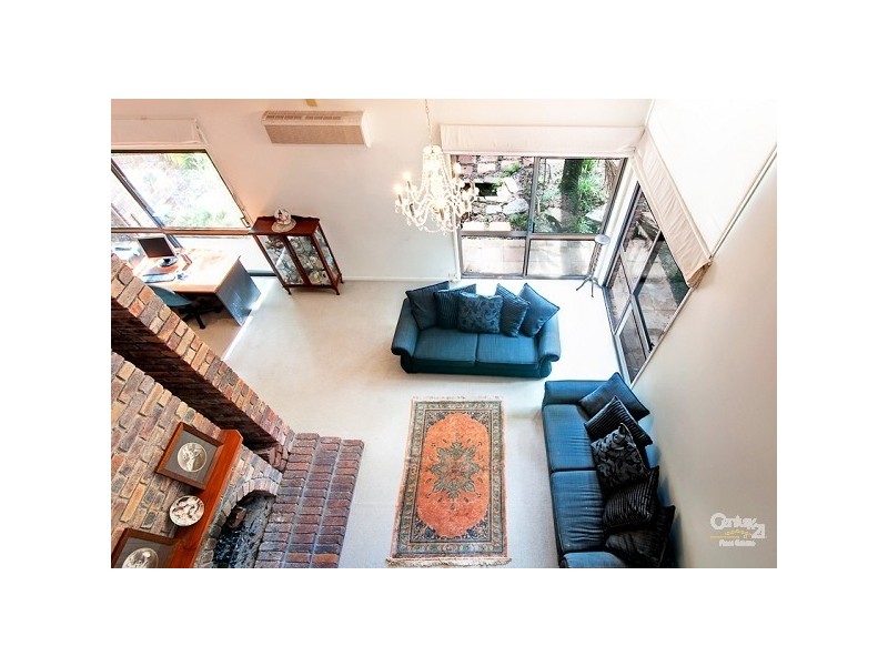 10 Mondra Street, Kenmore Hills QLD 4069