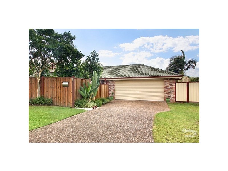 5 Dougy Place, Bellbowrie QLD 4070