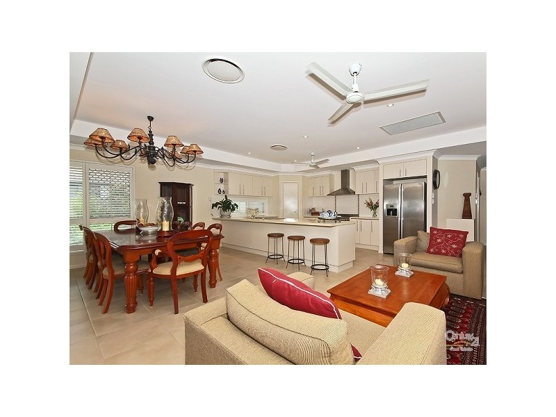 5 Barbara Court, Moggill QLD 4070