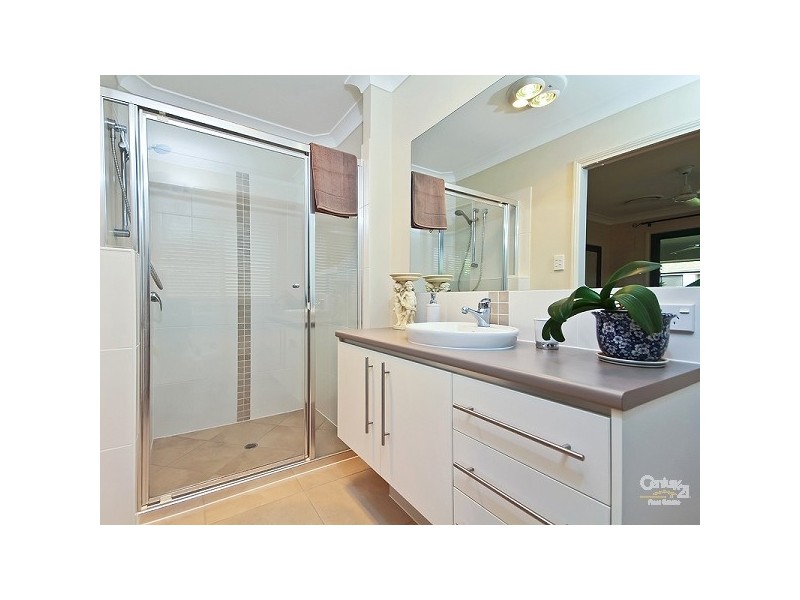 5 Barbara Court, Moggill QLD 4070