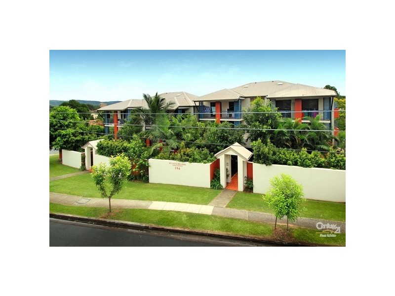2/194 Carmody Road, St Lucia QLD 4067