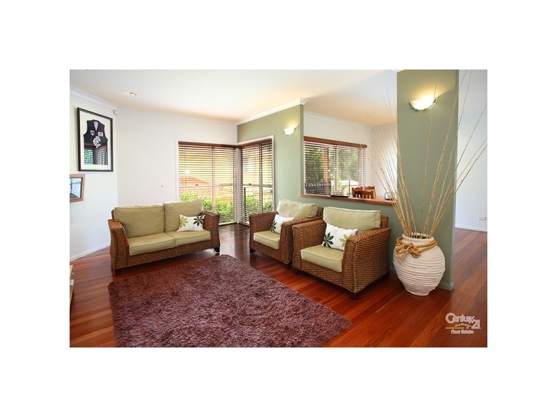 10 Carissa Place, Chapel Hill QLD 4069