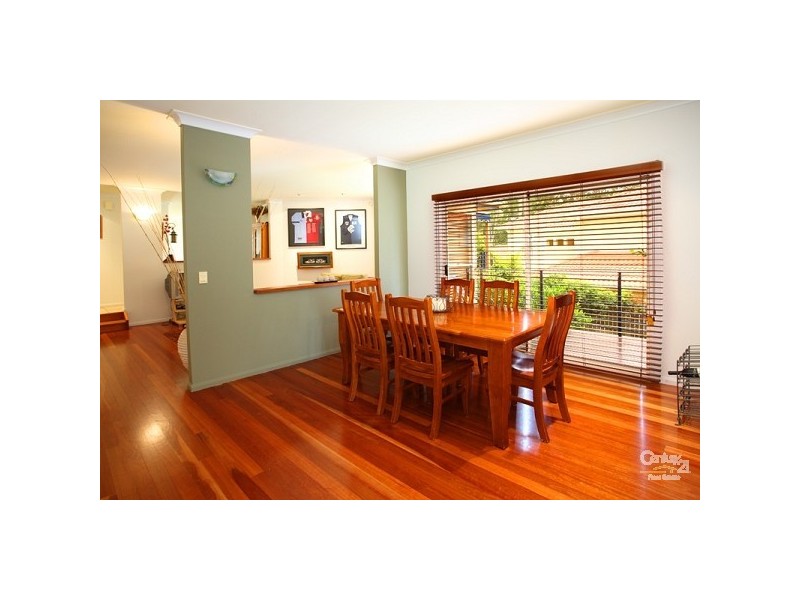 10 Carissa Place, Chapel Hill QLD 4069