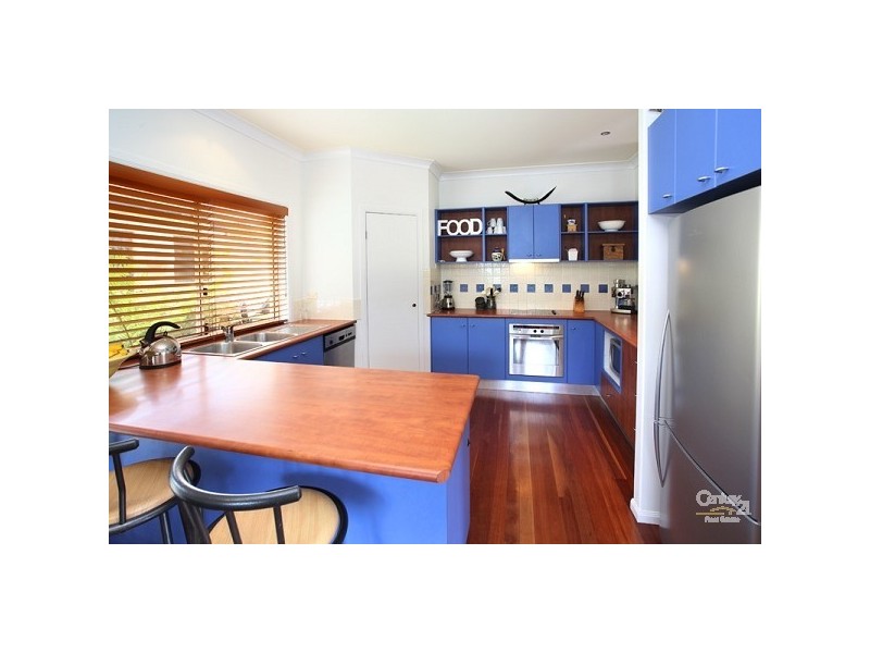 10 Carissa Place, Chapel Hill QLD 4069