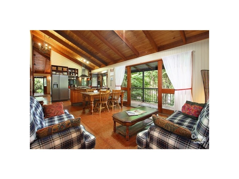 28 Sweetgum Street, Bellbowrie QLD 4070