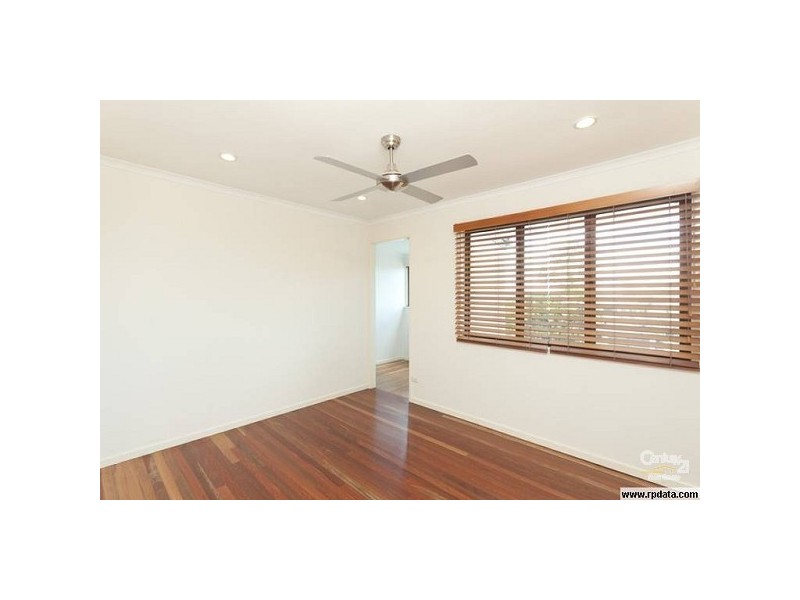 10 Kiandra Strreet, Chapel Hill QLD 4069