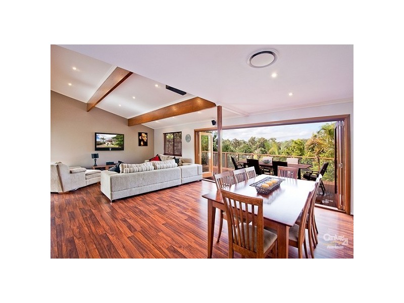 15 Morningview Street, Chapel Hill QLD 4069