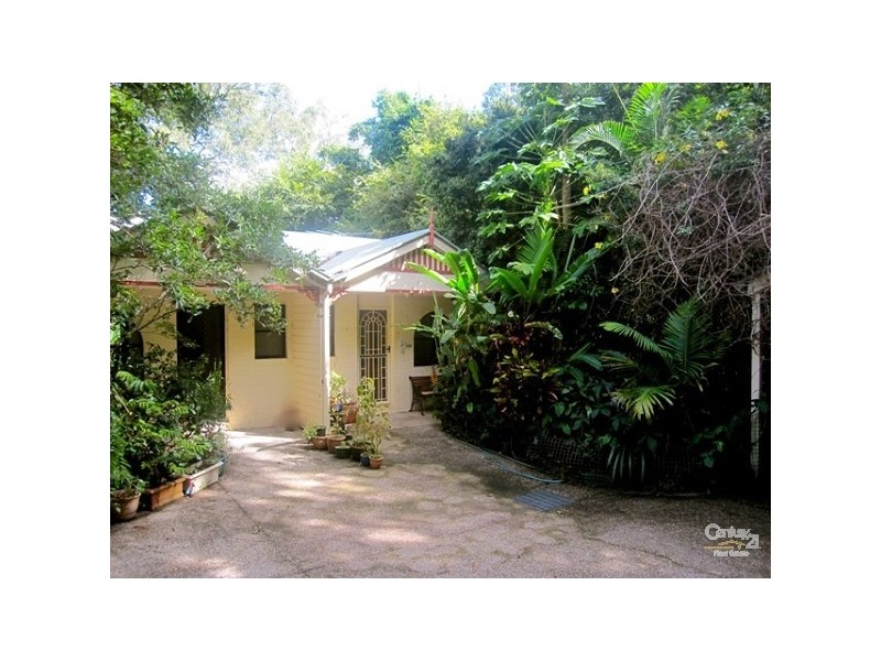 136 Stanley Terrace, Taringa QLD 4068