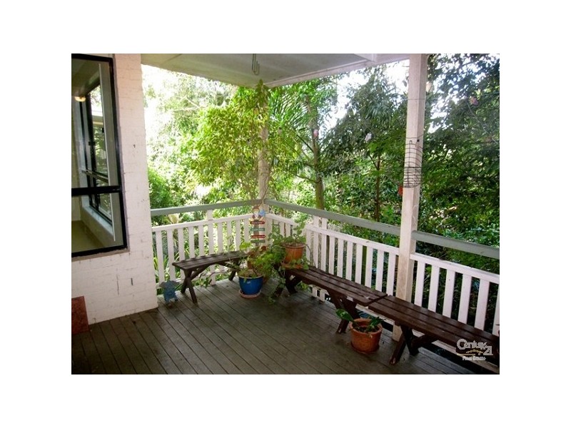 136 Stanley Terrace, Taringa QLD 4068