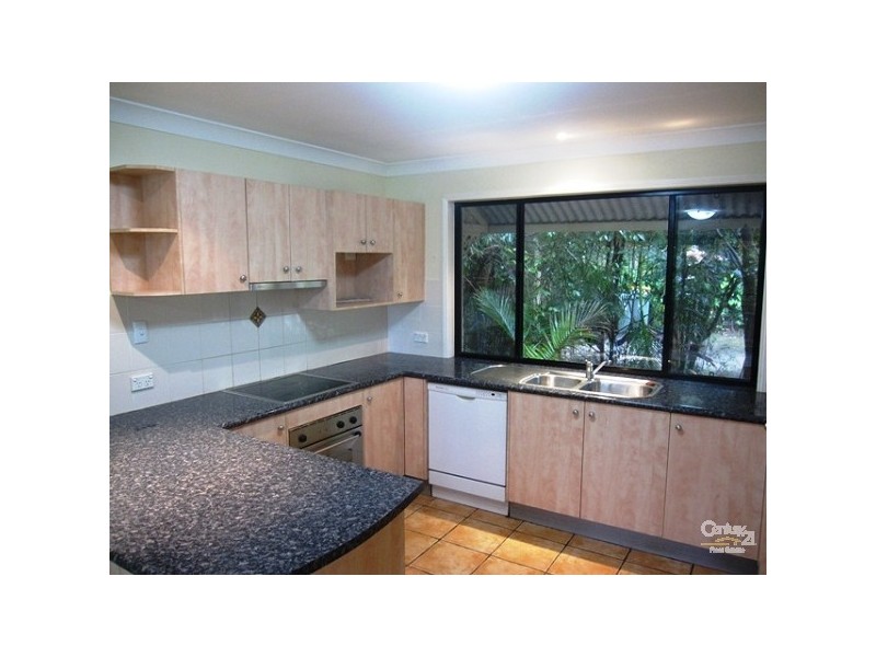 136 Stanley Terrace, Taringa QLD 4068