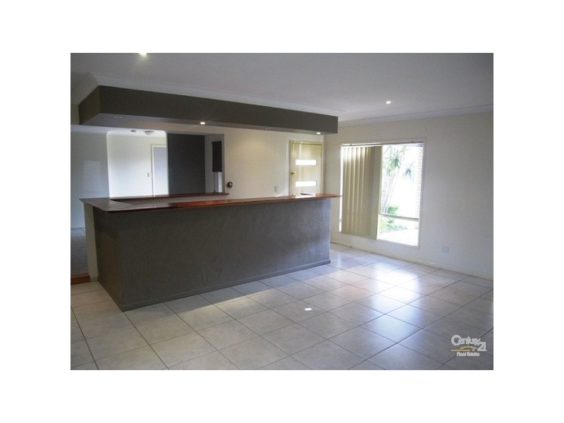 6 Volterra Place, Moggill QLD 4070