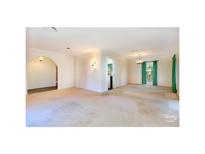 16 Norman Street, Fig Tree Pocket QLD 4069