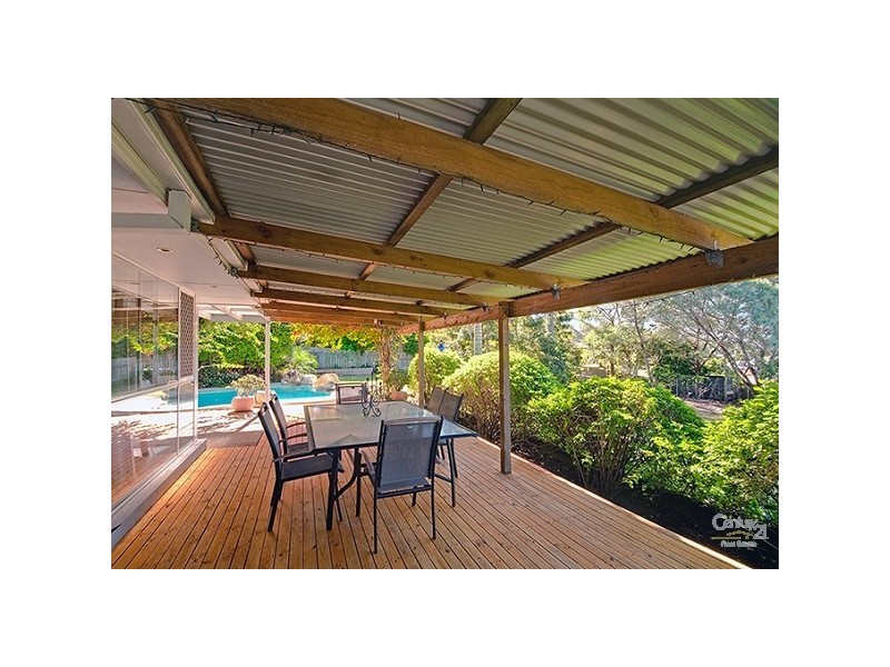 73 Gibson Crescent, Bellbowrie QLD 4070
