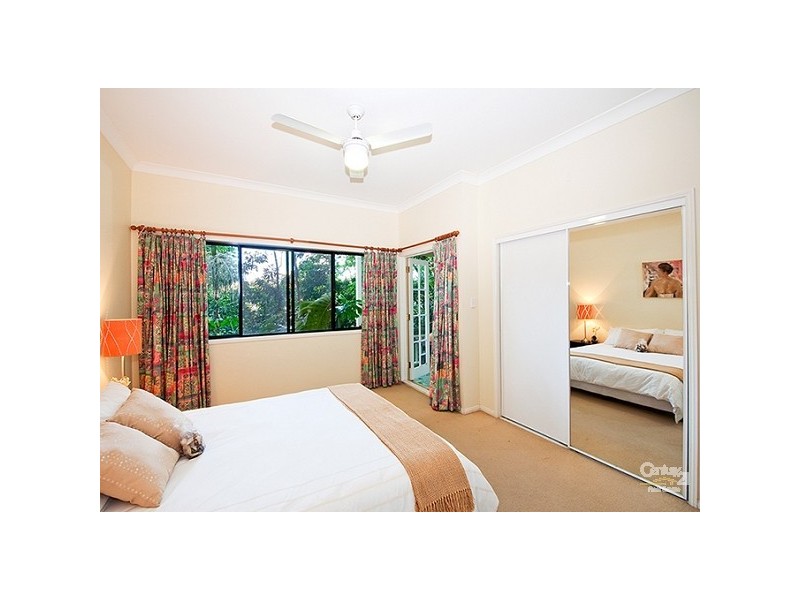 138 Stanley Terrace, Taringa QLD 4068