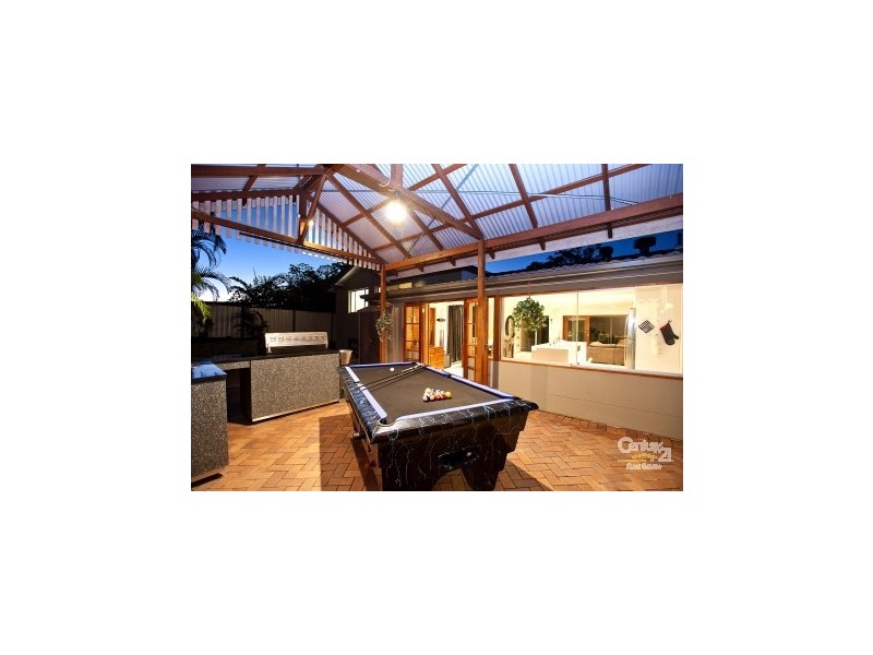 27 Moorfields Street, Fig Tree Pocket QLD 4069