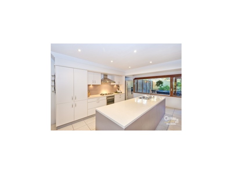 27 Moorfields Street, Fig Tree Pocket QLD 4069