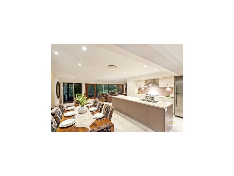 27 Moorfields Street, Fig Tree Pocket QLD 4069