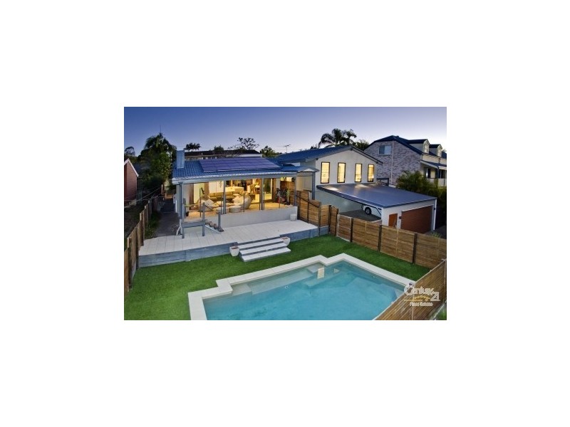 27 Moorfields Street, Fig Tree Pocket QLD 4069