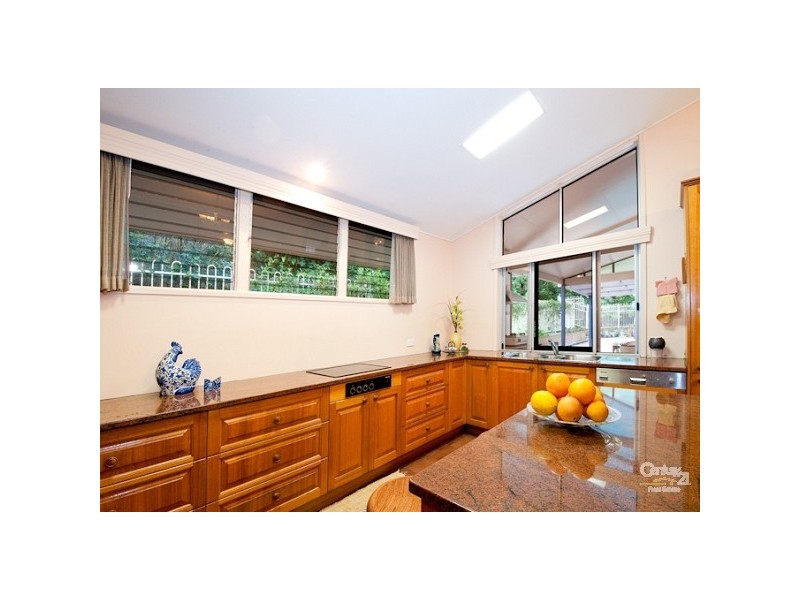 36 Greentrees Avenue, Kenmore Hills QLD 4069