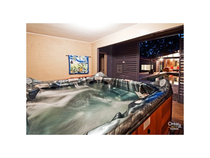 36 Greentrees Avenue, Kenmore Hills QLD 4069