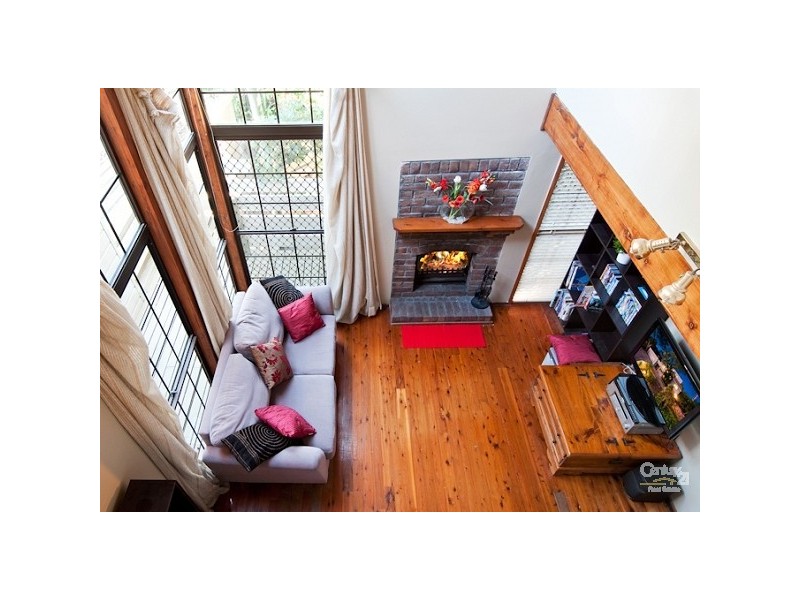 8 Jocelyn Court, Chapel Hill QLD 4069