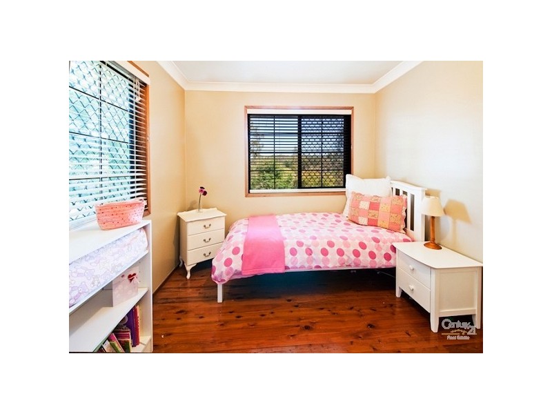 8 Jocelyn Court, Chapel Hill QLD 4069