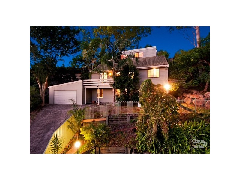 8 Jocelyn Court, Chapel Hill QLD 4069