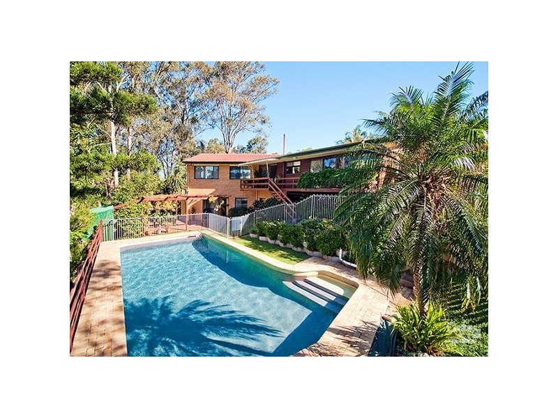 3 Dyer Street, Chapel Hill QLD 4069