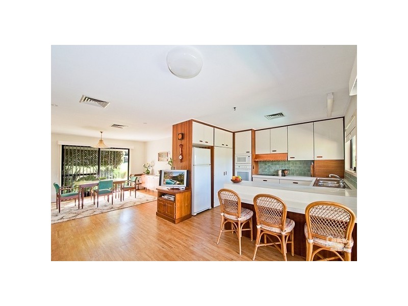 3 Dyer Street, Chapel Hill QLD 4069