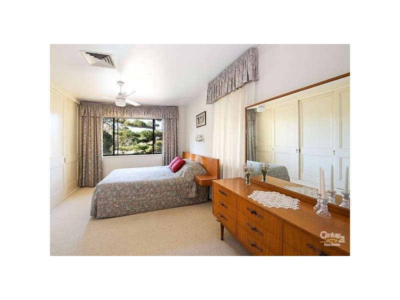 3 Dyer Street, Chapel Hill QLD 4069